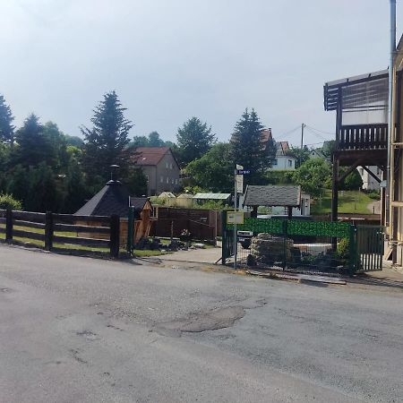 Ferienwohnung 2 Am Hofladen Hellendorf Bad Gottleuba-Berggiesshuebel Bagian luar foto
