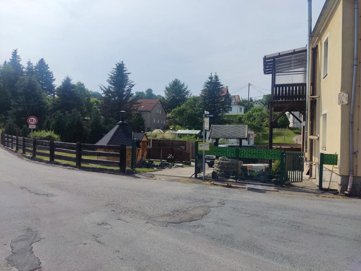 Ferienwohnung 2 Am Hofladen Hellendorf Bad Gottleuba-Berggiesshuebel Bagian luar foto